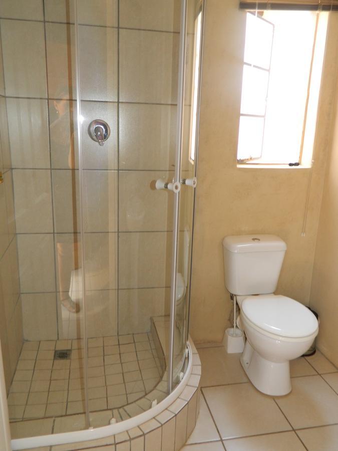 Guest House Gabby Клерксдорп Екстер'єр фото